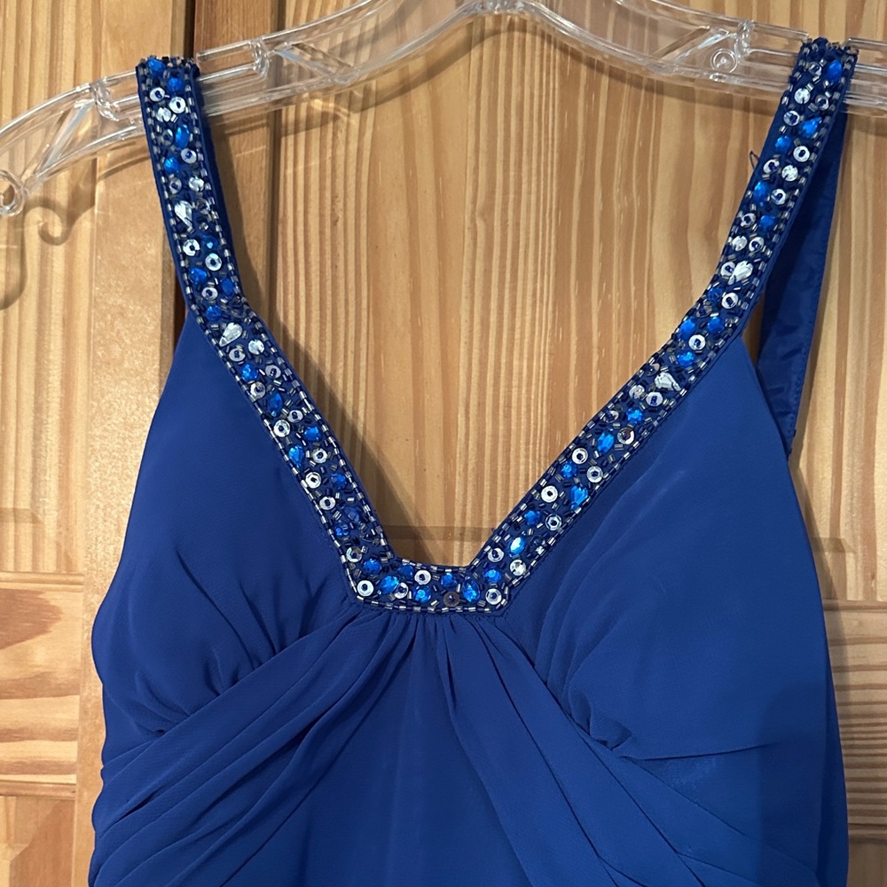 Elegant Blue Evening Gown - Picture 4 of 7